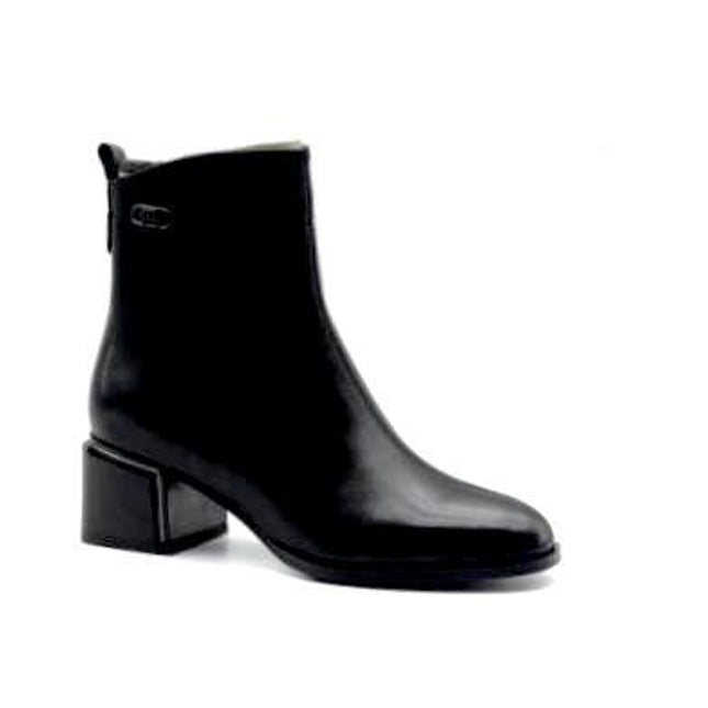 9004 Women’s boots
