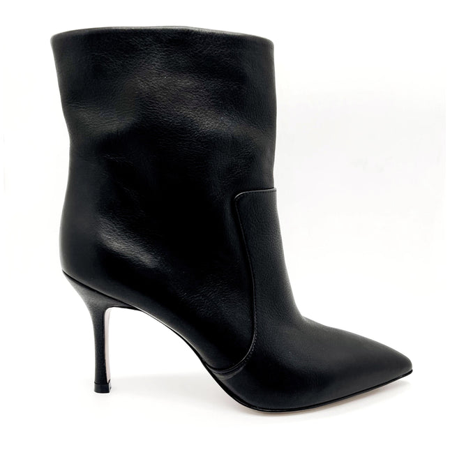 9011 Women’s boots